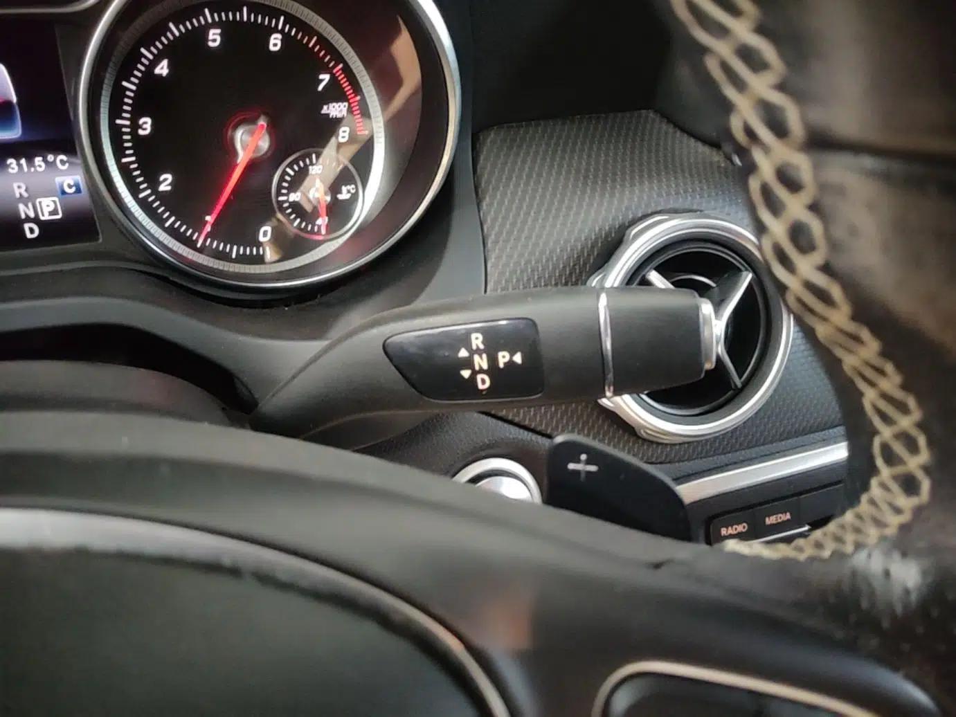 Mercedes-Benz GLA 2017 GLA 200 Fashion Model — миниатюра 16