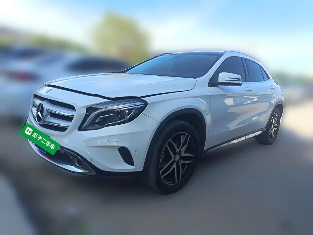 Mercedes-Benz GLA 2016 GLA 200 Fashion Model — миниатюра 1