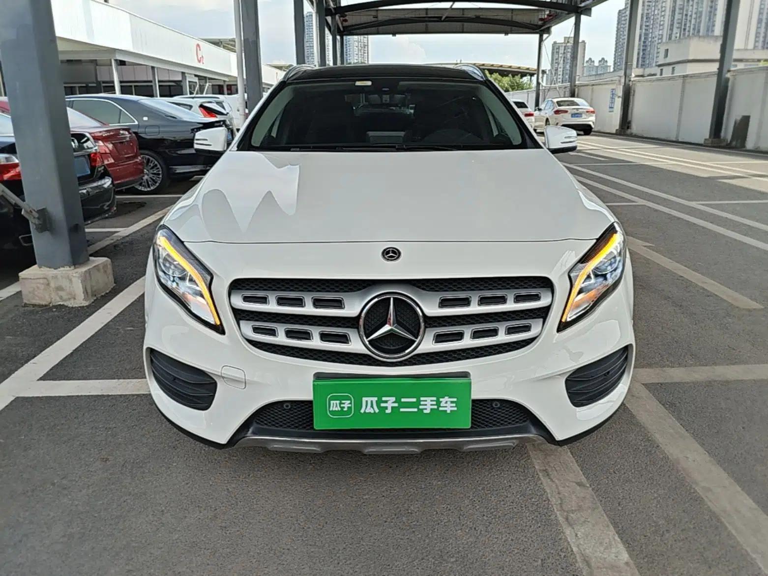 Mercedes-Benz GLA 2019 GLA 200 Fashion Model — миниатюра 2