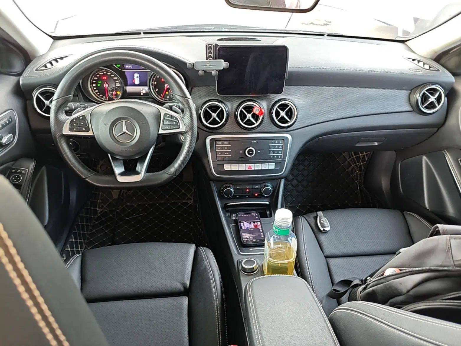 Mercedes-Benz GLA 2019 GLA 200 Fashion Model — миниатюра 12