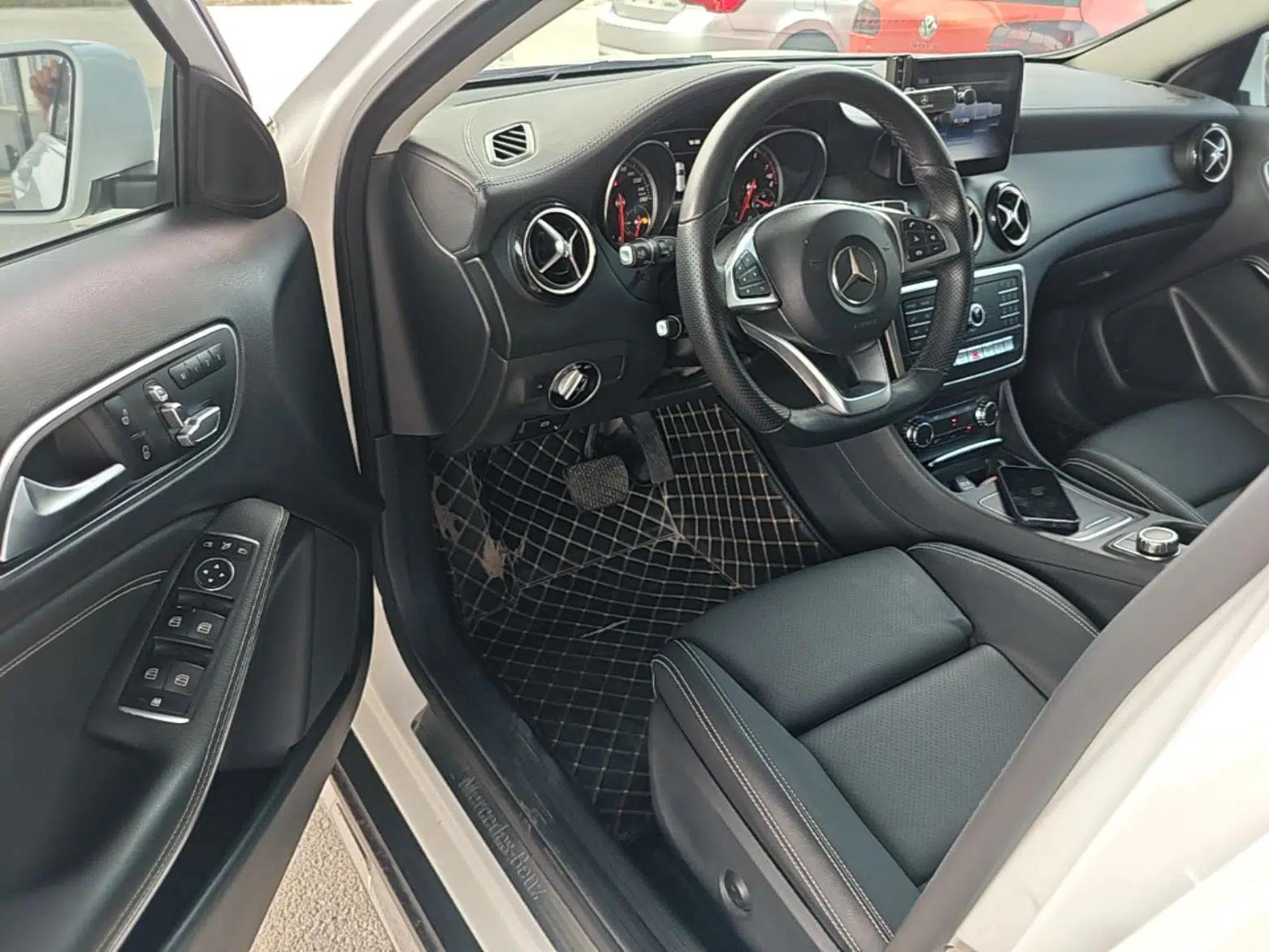 Mercedes-Benz GLA 2019 GLA 200 Fashion Model — миниатюра 18