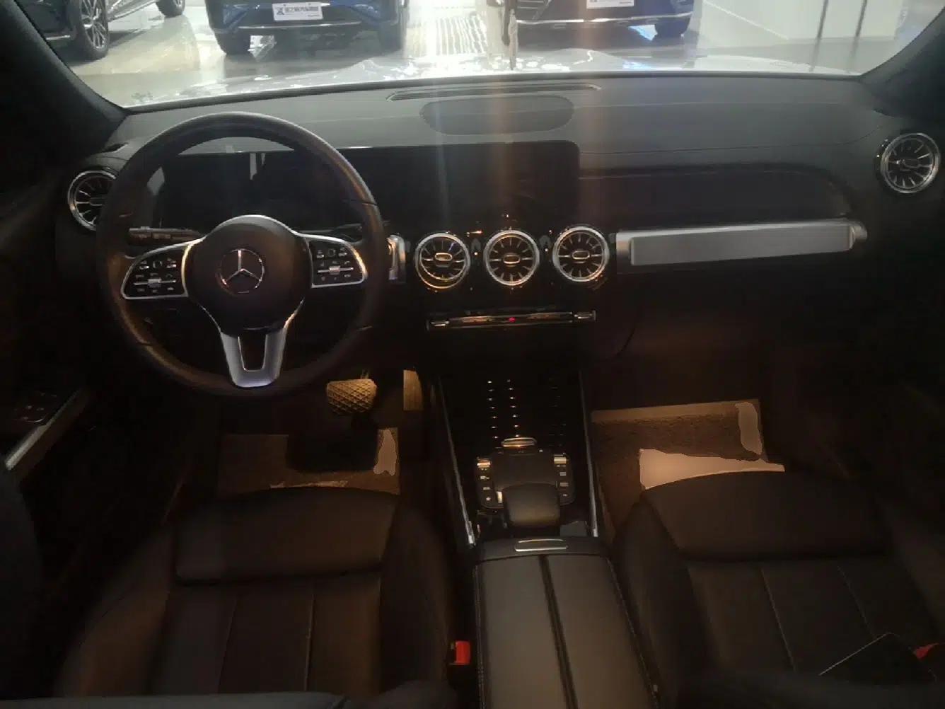 Mercedes-Benz GLB 2023 GLB 220 Fashion Model — миниатюра 12