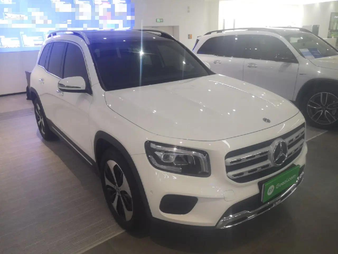 Mercedes-Benz GLB 2023 GLB 220 Fashion Model — миниатюра 3