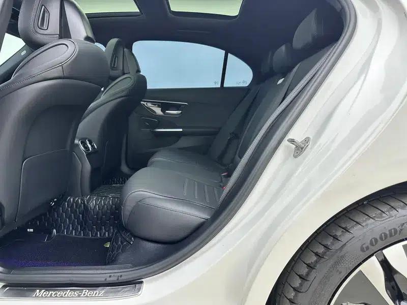 Mercedes-Benz C-Class PHEV 2023 Facelift C 350 eL — миниатюра 16