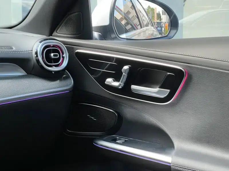Mercedes-Benz C-Class PHEV 2024 Model, Third Facelift C 350 eL — миниатюра 11