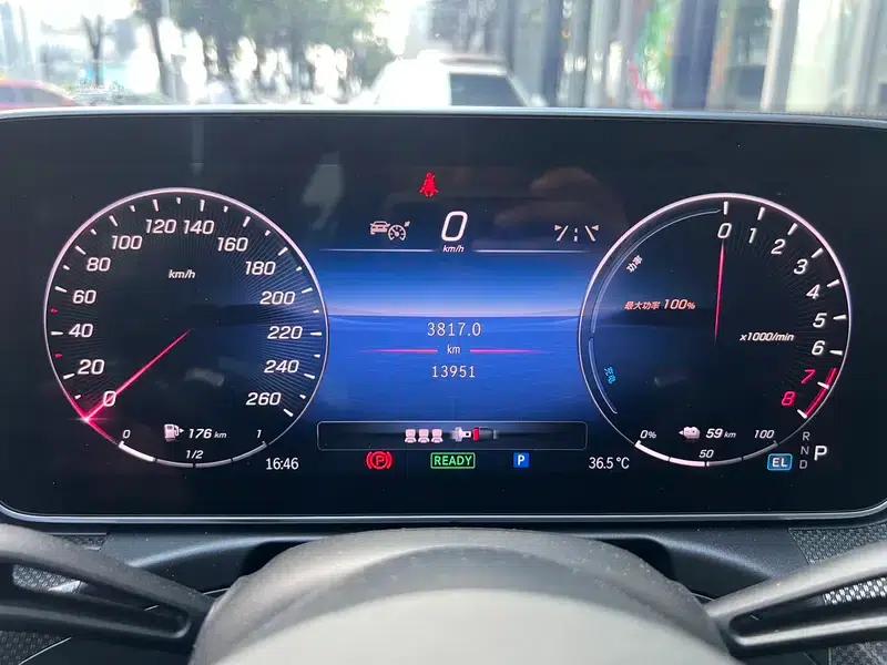Mercedes-Benz C-Class PHEV 2024 Model, Third Facelift C 350 eL — миниатюра 15