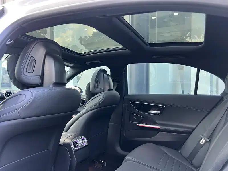Mercedes-Benz C-Class PHEV 2024 Model, Third Facelift C 350 eL — миниатюра 25