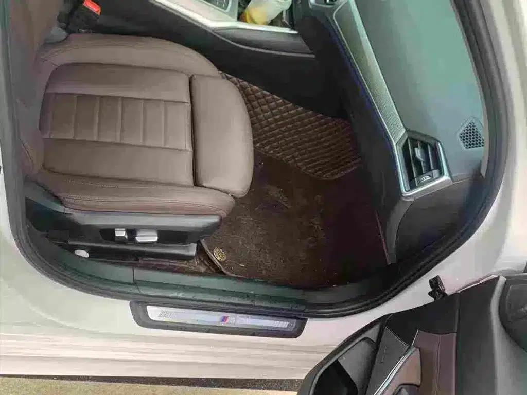 2020 BMW 3 Series 325Li M Sport Shadow Edition — миниатюра 3