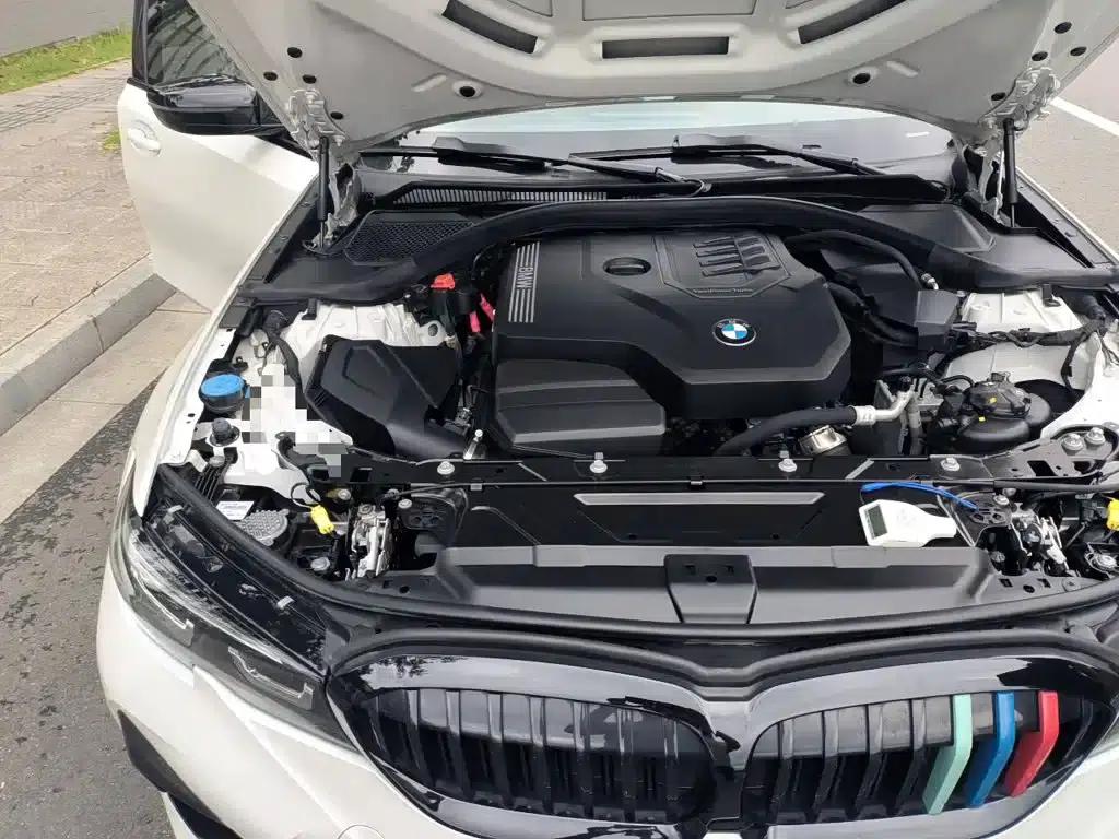2022 BMW 3 Series 325i M Sport Shadow Edition — миниатюра 22