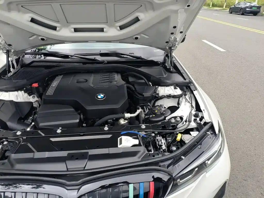 2022 BMW 3 Series 325i M Sport Shadow Edition — миниатюра 23