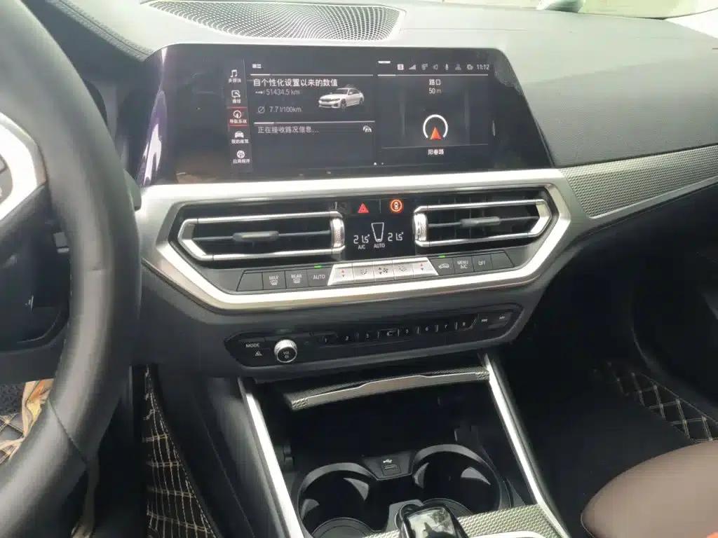 2022 BMW 3 Series 325i M Sport Shadow Edition — миниатюра 9
