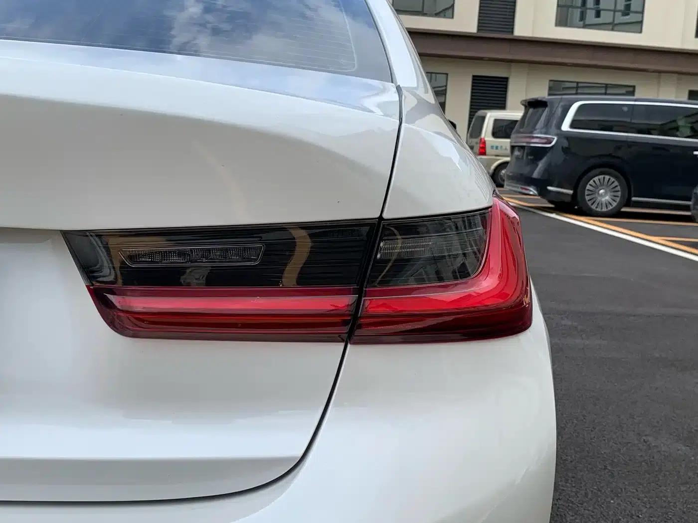 2022 BMW 3 Series 320i Sport Package — миниатюра 11