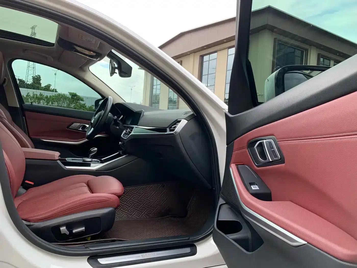 2022 BMW 3 Series 320i Sport Package — миниатюра 15