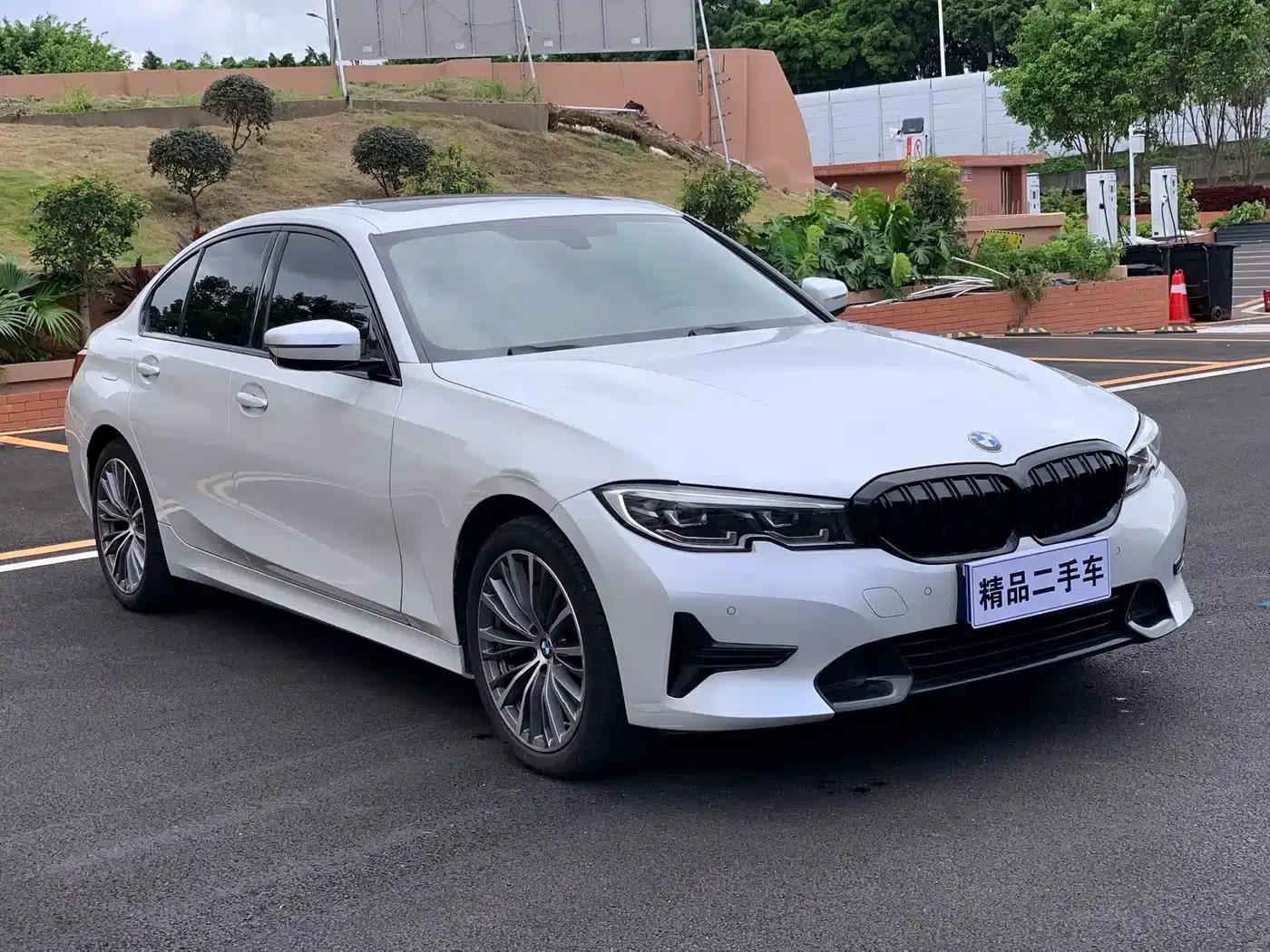 2022 BMW 3 Series 320i Sport Package — миниатюра 3