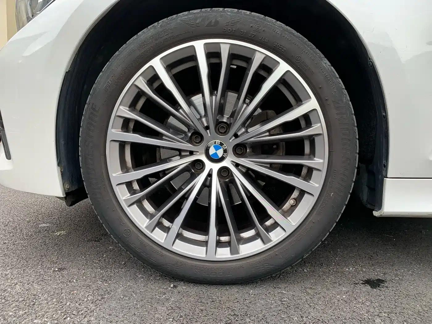 2022 BMW 3 Series 320i Sport Package — миниатюра 8