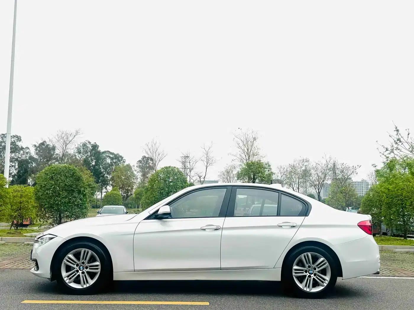 2017 BMW 3 Series 318i Fashion Edition — миниатюра 8