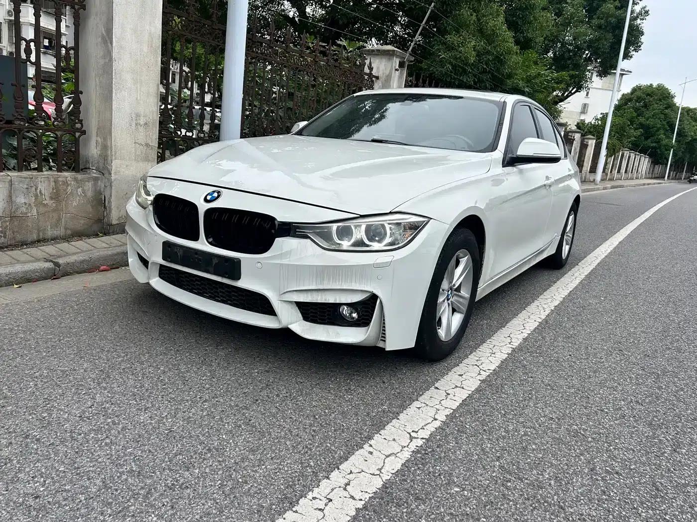 2014 BMW 3 Series 320i Fashion Edition — миниатюра 1