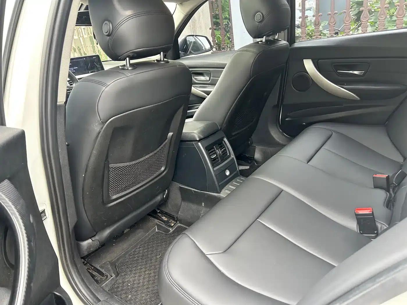 2014 BMW 3 Series 320i Fashion Edition — миниатюра 8