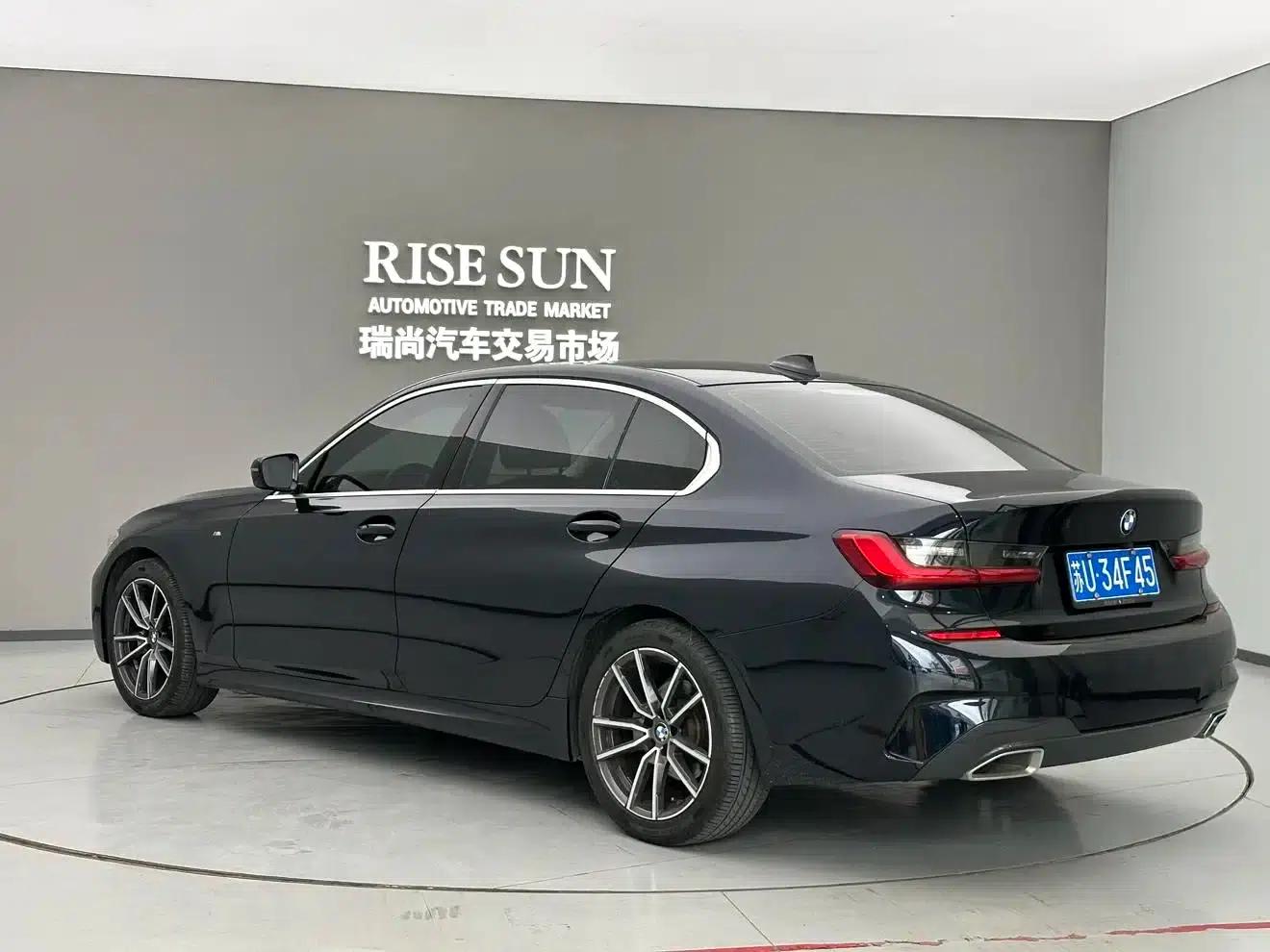 2022 BMW 3 Series 320Li M Sport Package — миниатюра 5