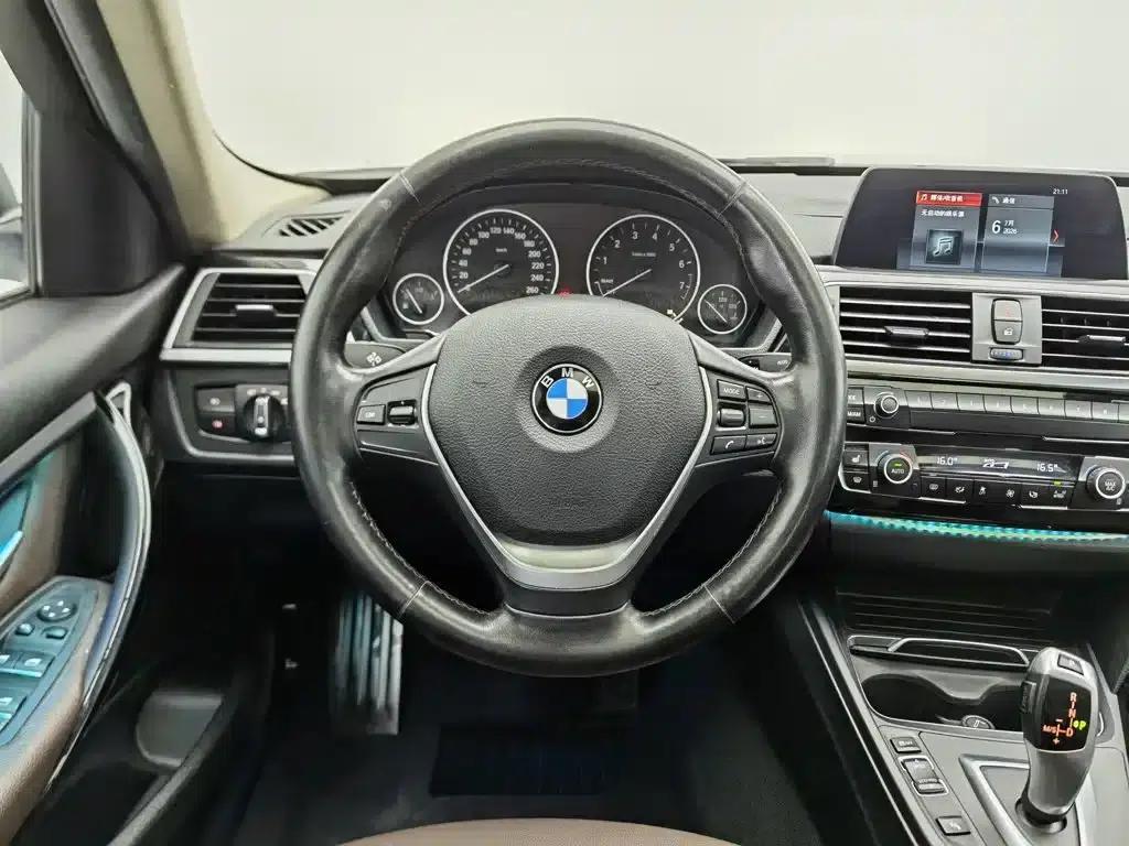 BMW 3 Series 2018 320Li Fashion Edition — миниатюра 11