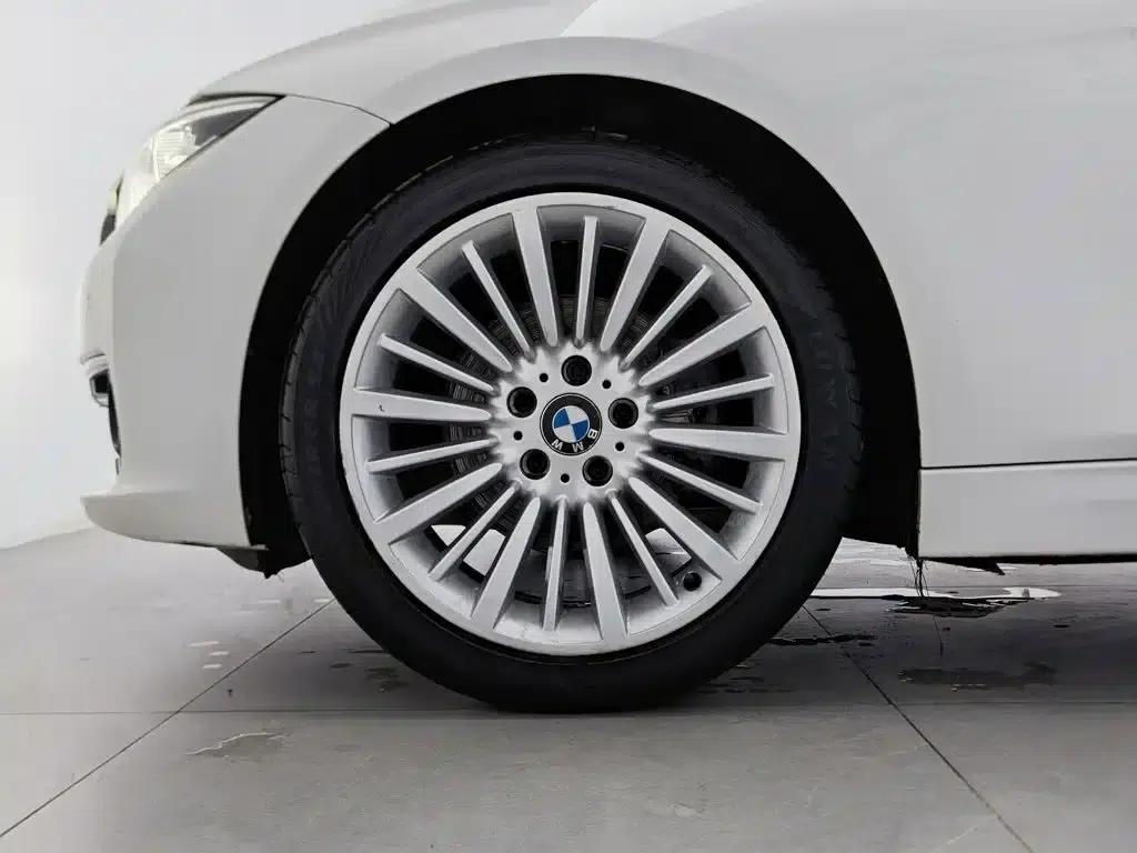 BMW 3 Series 2018 320Li Fashion Edition — миниатюра 17