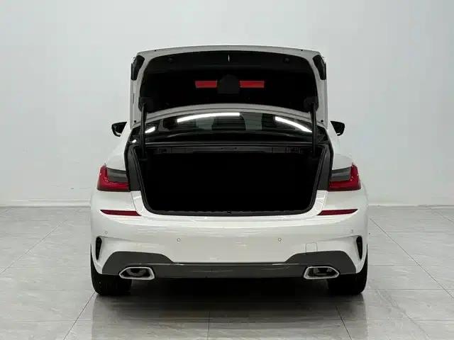 2021 BMW 3 Series 325Li M Sport Package — миниатюра 11