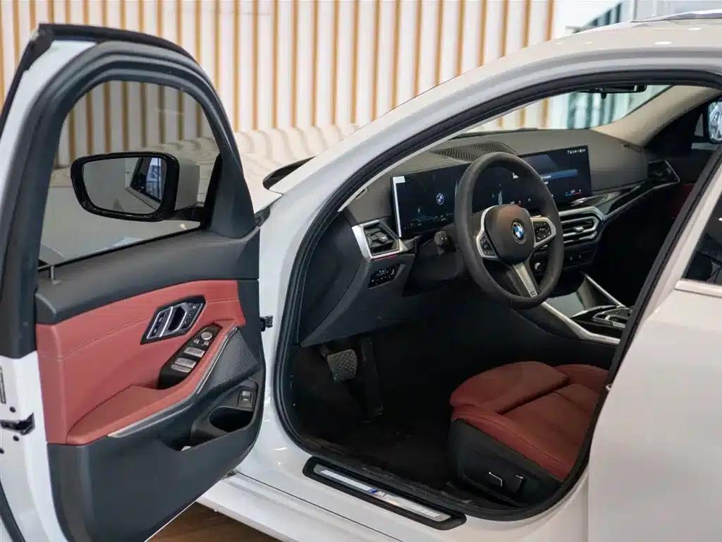 2024 BMW 3 Series 325Li M Sport Package — миниатюра 11