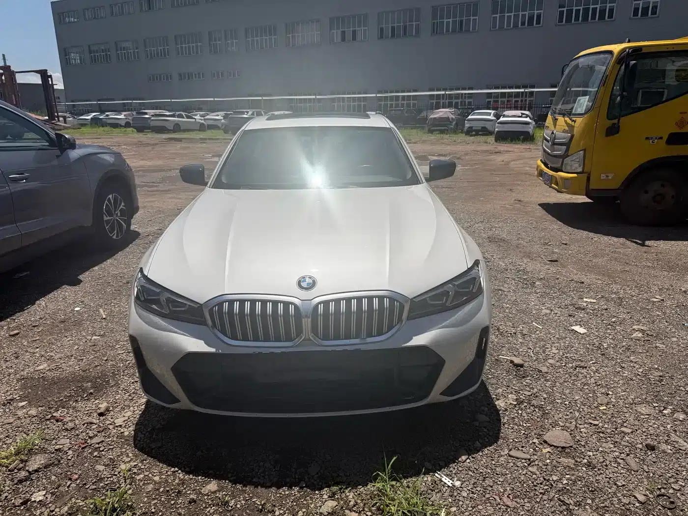 2023 BMW 3 Series 320Li M Sport Package — миниатюра 2