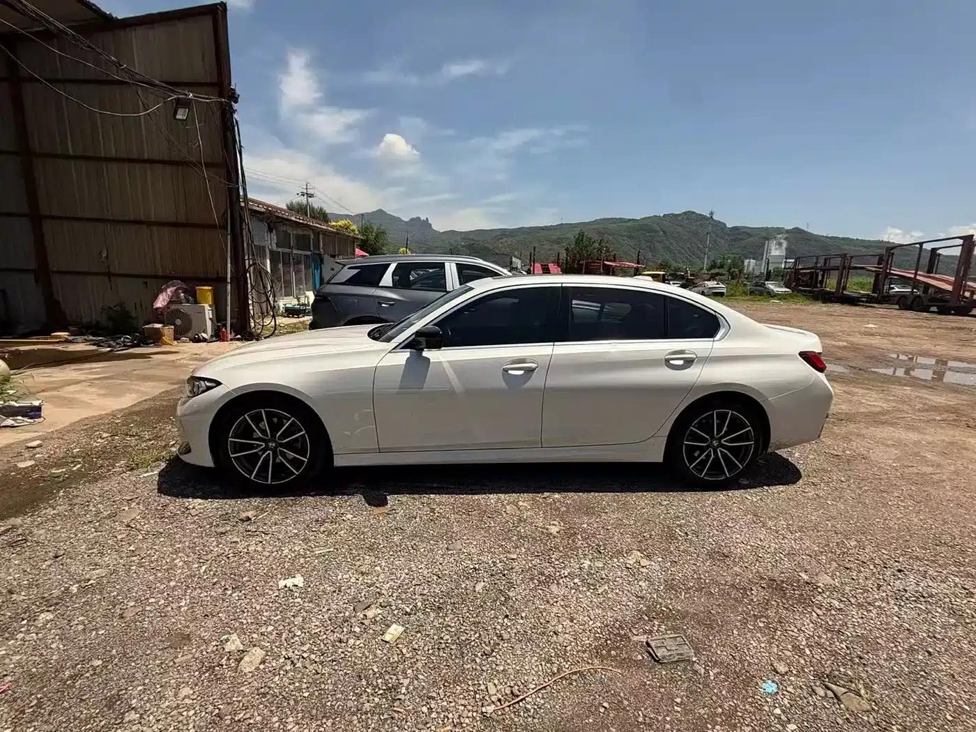 2023 BMW 3 Series 320Li M Sport Package — миниатюра 3