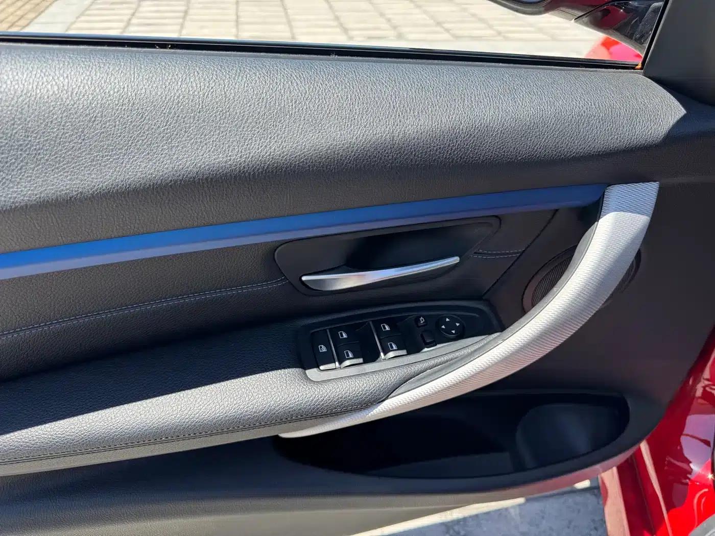 2019 BMW 3 Series 320i M Sport Package — миниатюра 11