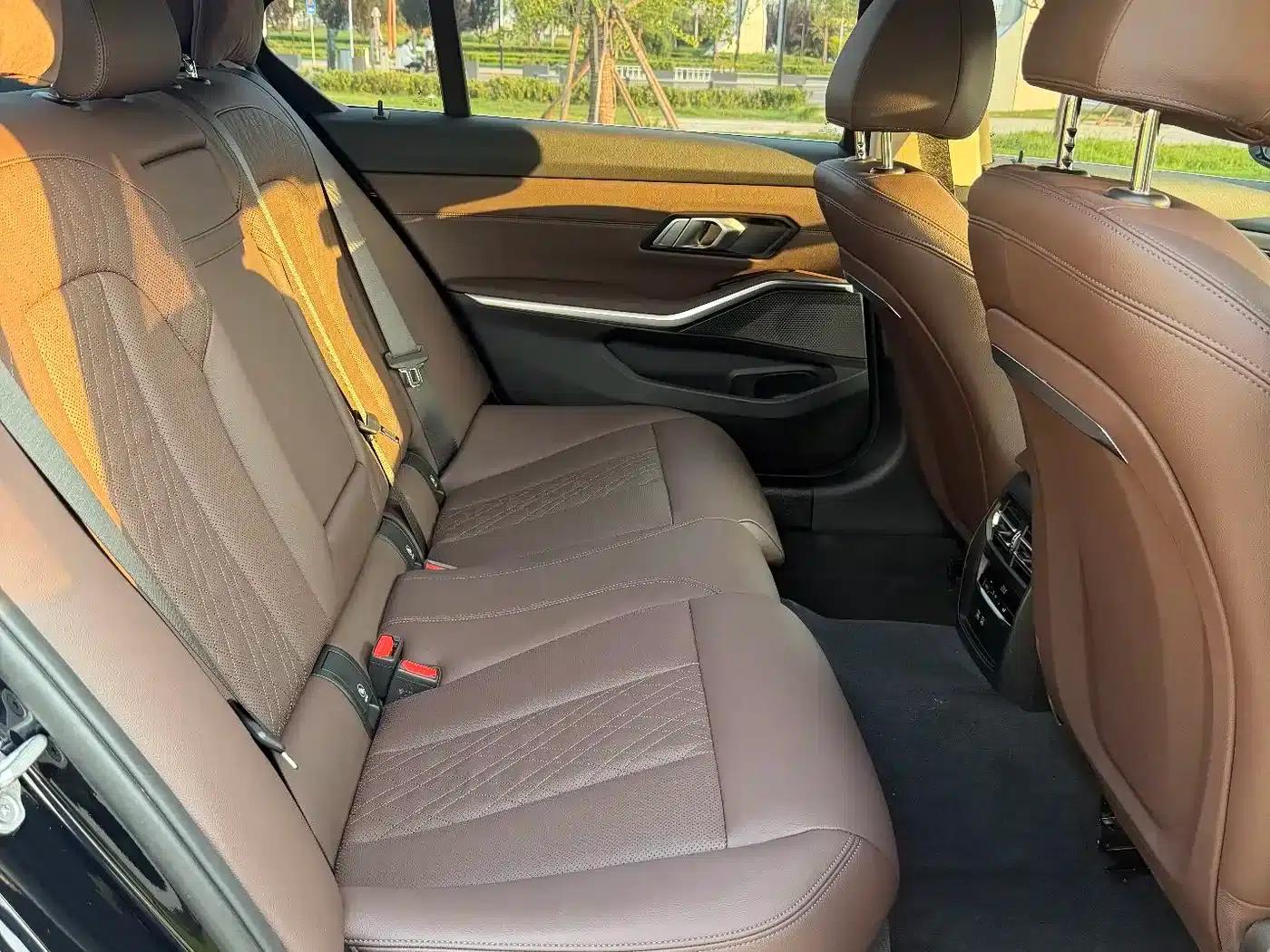 2023 BMW 3 Series 320Li M Sport Package — миниатюра 11