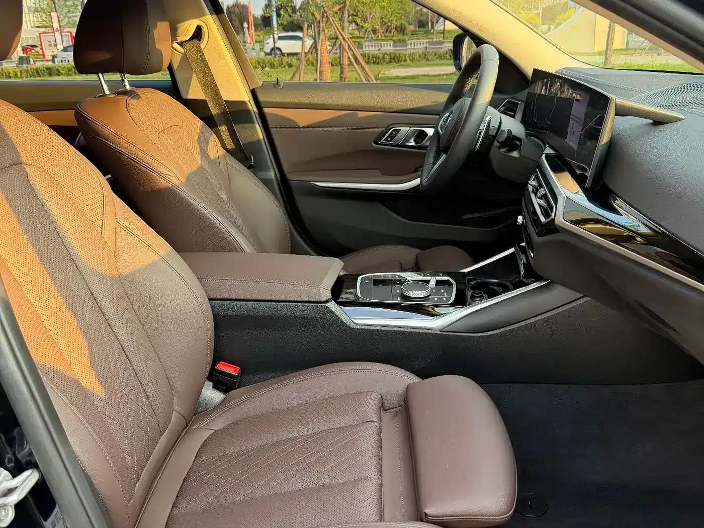 2023 BMW 3 Series 320Li M Sport Package — миниатюра 13