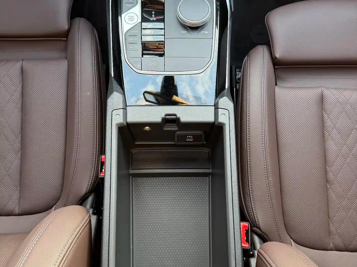2023 BMW 3 Series 320Li M Sport Package — миниатюра 20