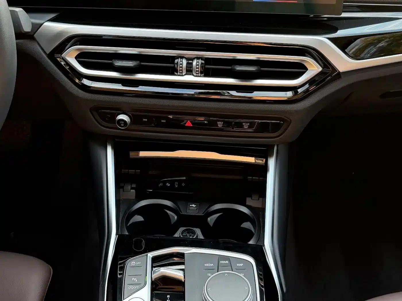 2023 BMW 3 Series 320Li M Sport Package — миниатюра 23