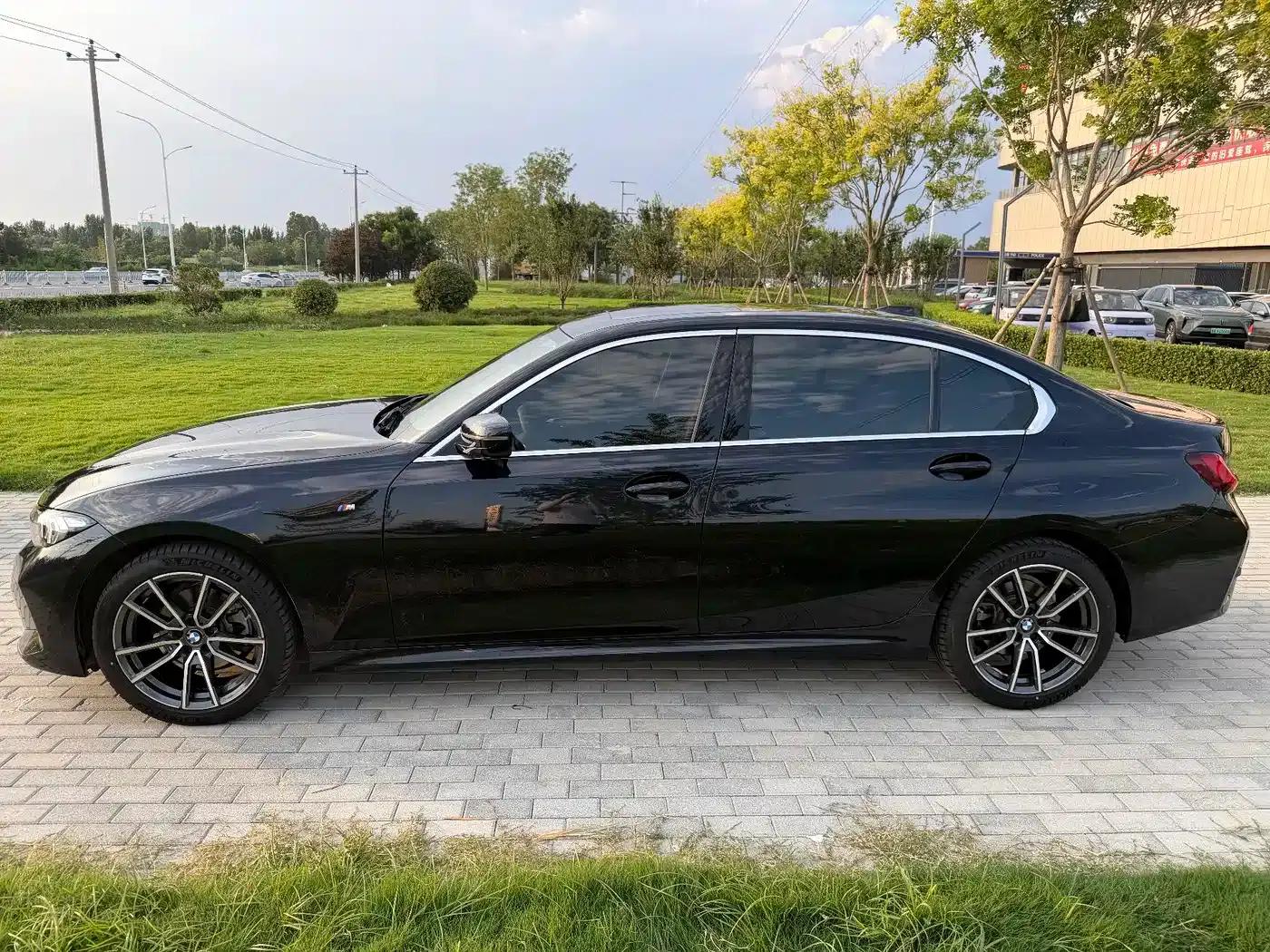 2023 BMW 3 Series 320Li M Sport Package — миниатюра 4