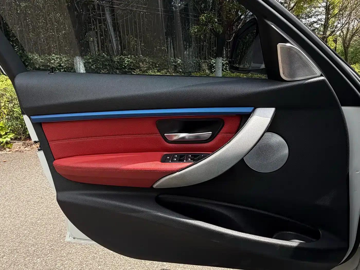 2019 BMW 3 Series 320i M Sport Package — миниатюра 12