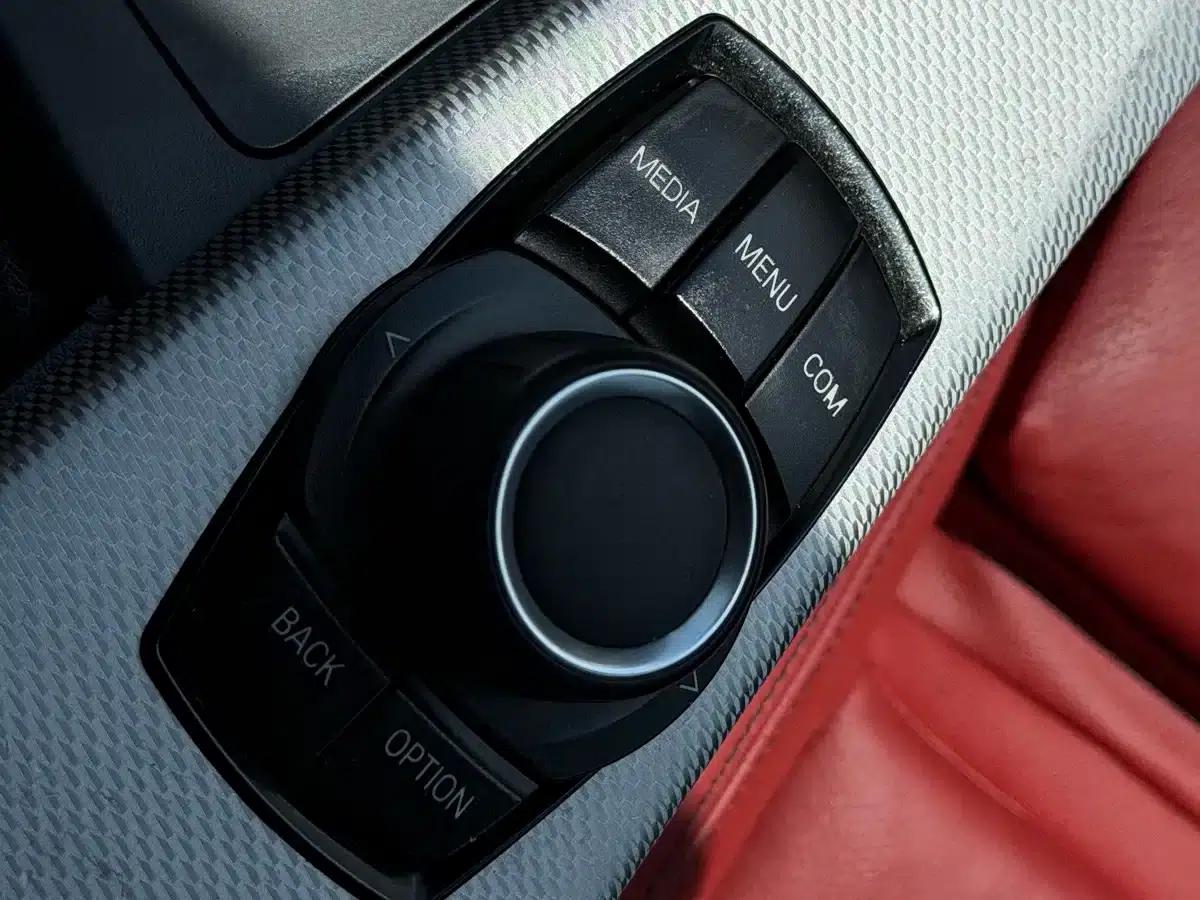 2019 BMW 3 Series 320i M Sport Package — миниатюра 6