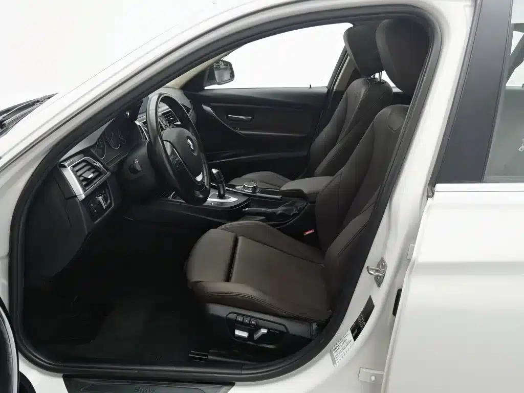BMW 3 Series 2019 320Li Fashion Edition — миниатюра 10