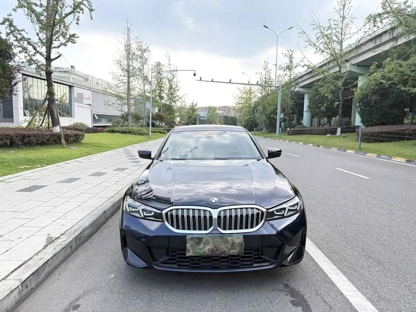 2023 BMW 3 Series 320Li M Sport Package — миниатюра 2