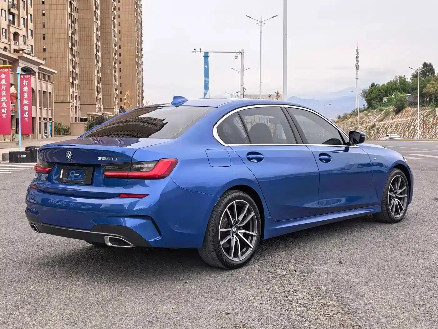 2020 BMW 3 Series 325Li M Sport Package — миниатюра 6