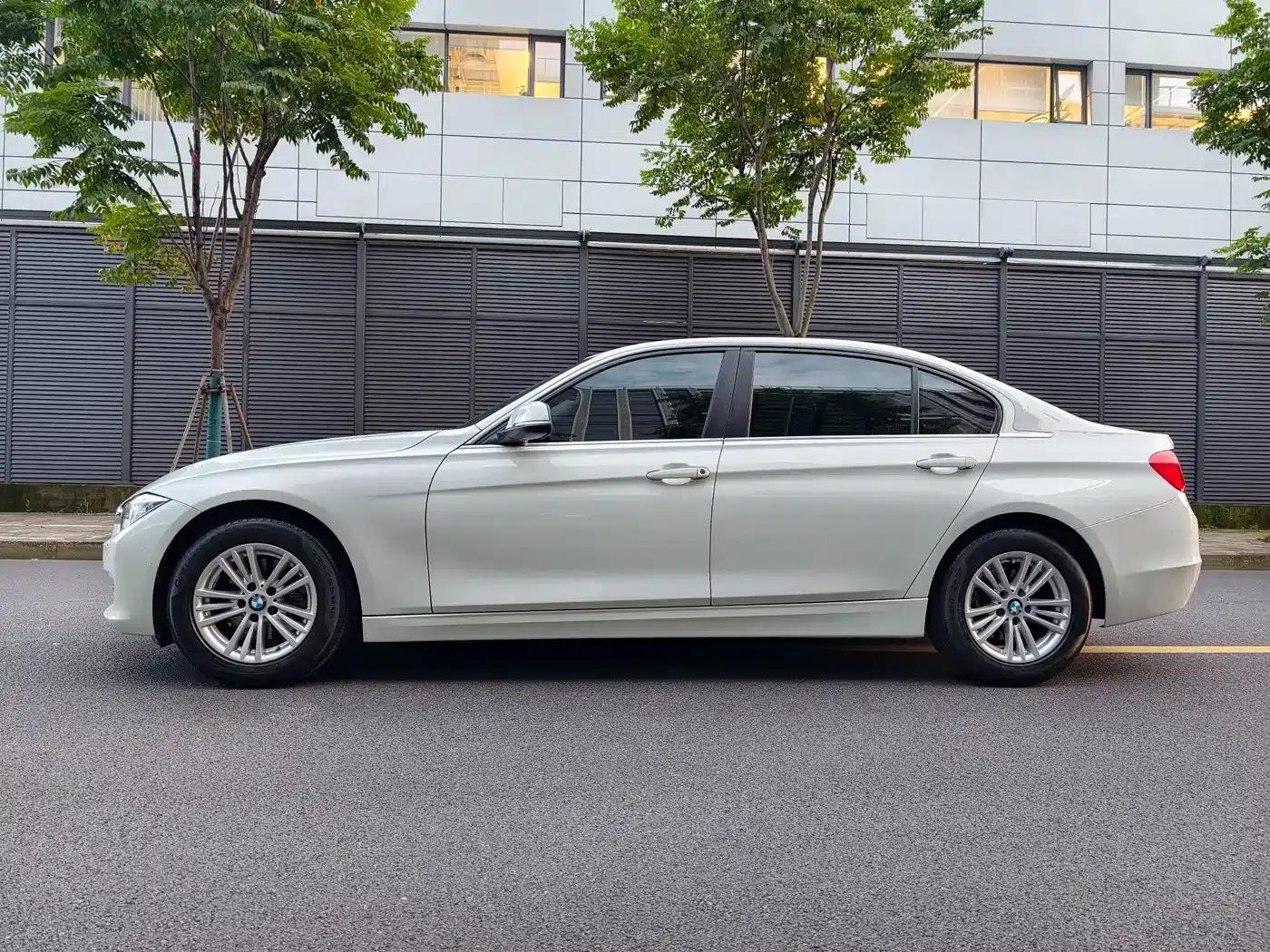 BMW 3 Series 2014 320Li Fashion Edition — миниатюра 18