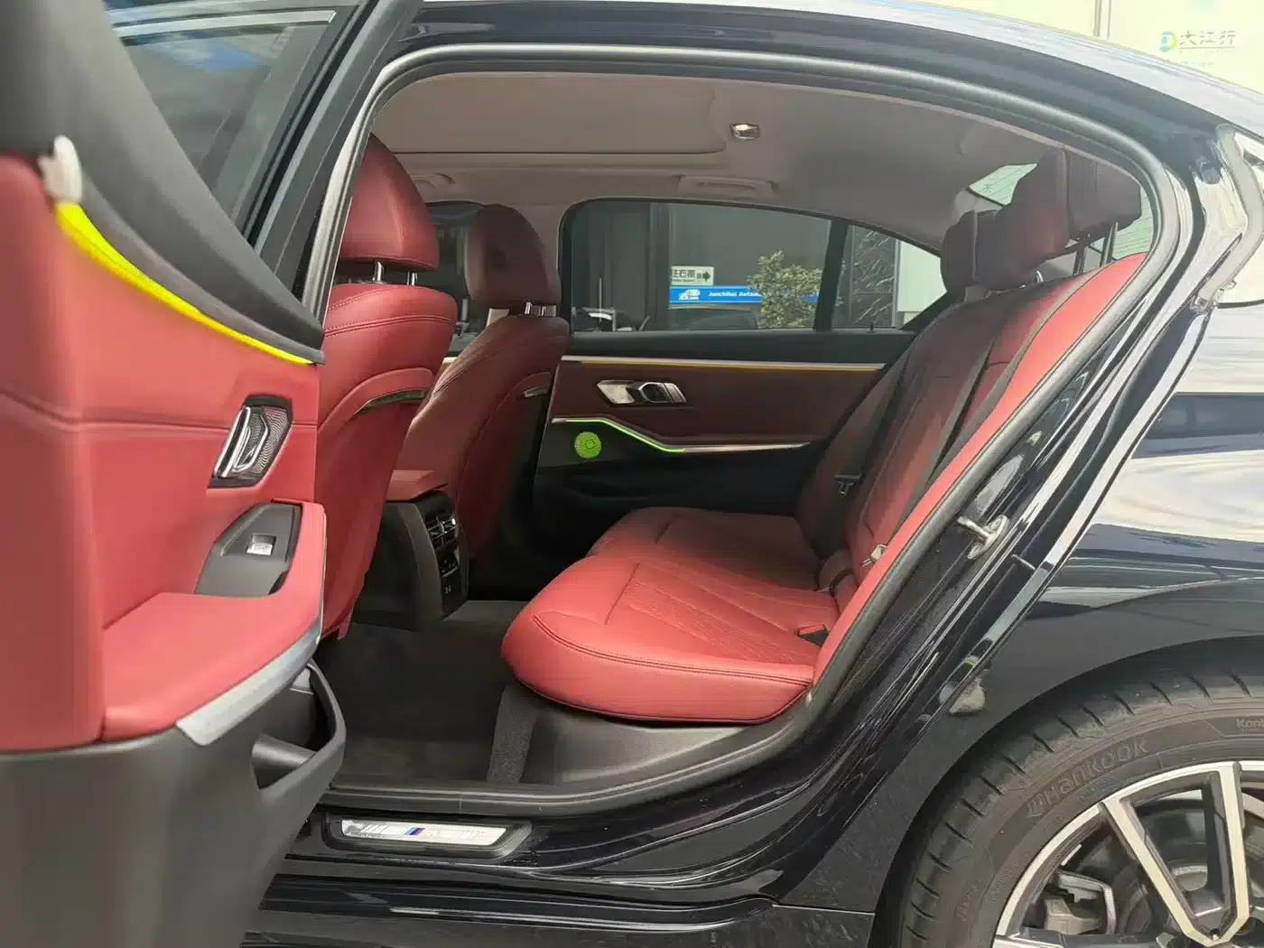2023 BMW 3 Series 320Li M Sport Package — миниатюра 6