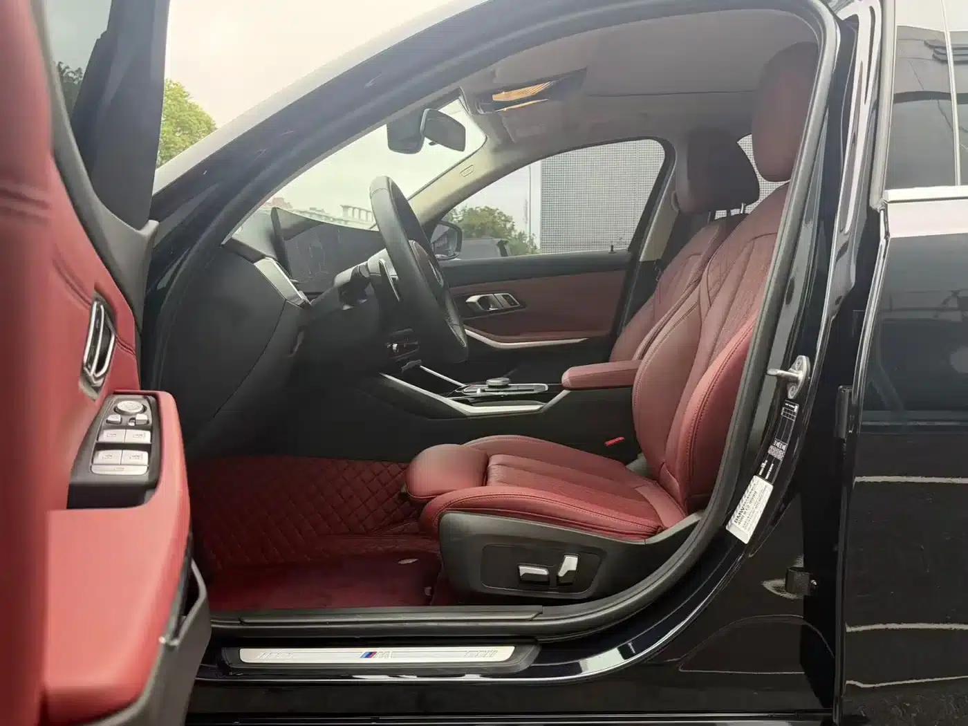 2023 BMW 3 Series 320Li M Sport Package — миниатюра 5