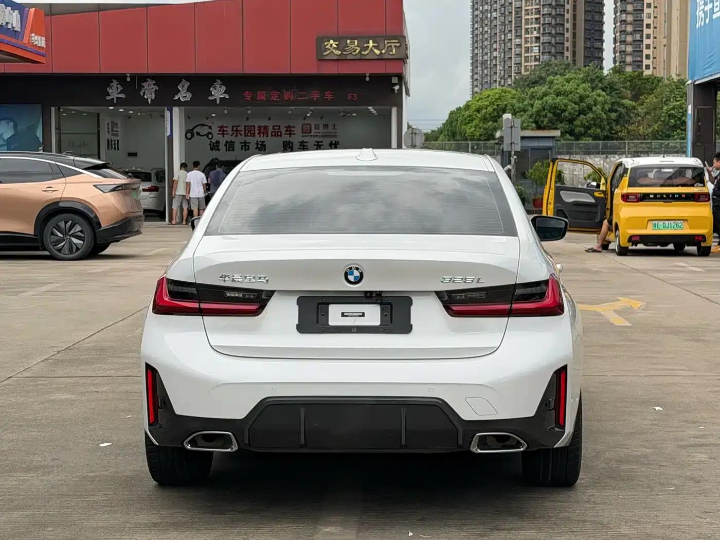 2023 BMW 3 Series 325Li M Sport Package — миниатюра 19