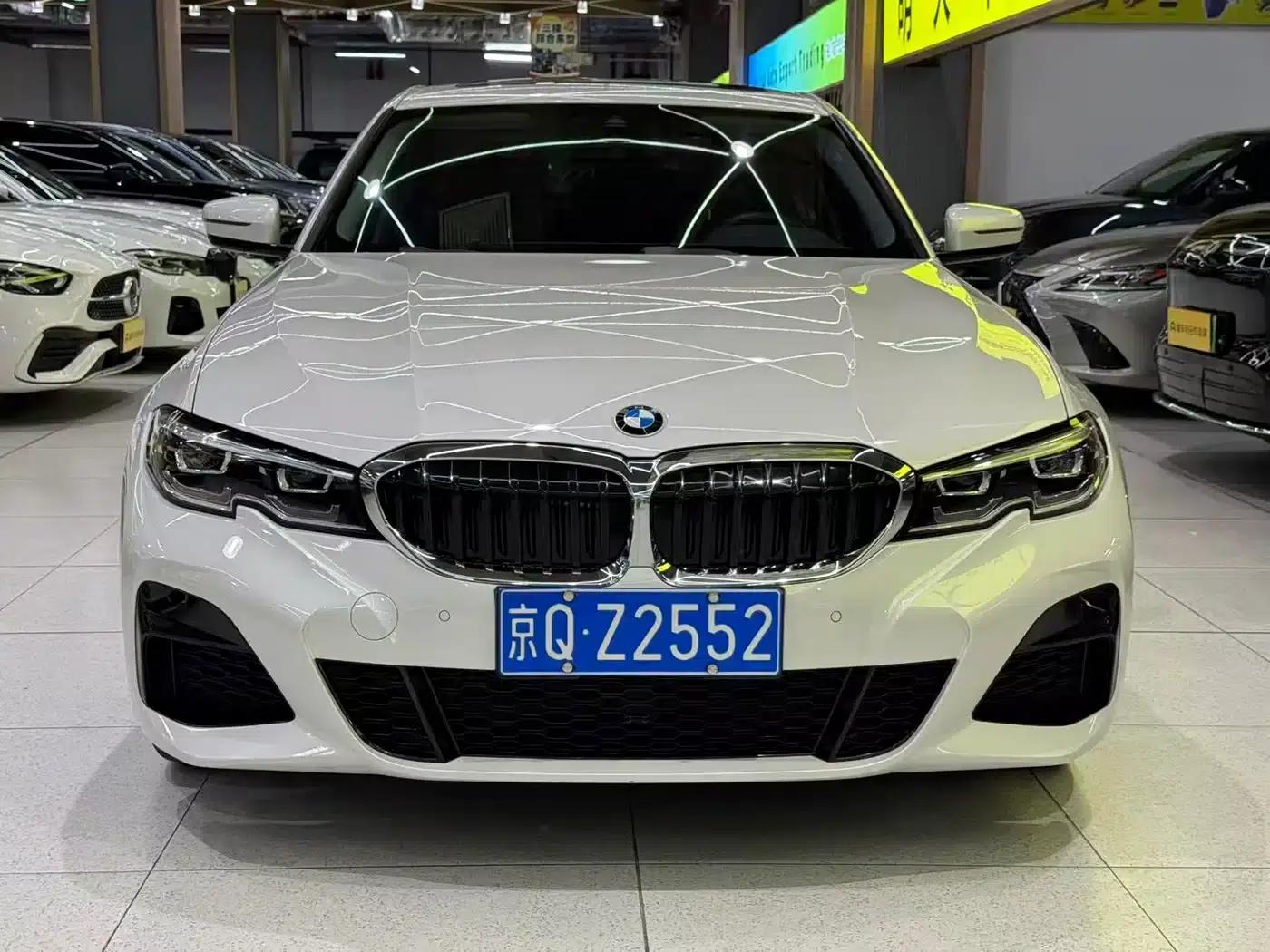 2022 BMW 3 Series 325Li M Sport Package — миниатюра 1