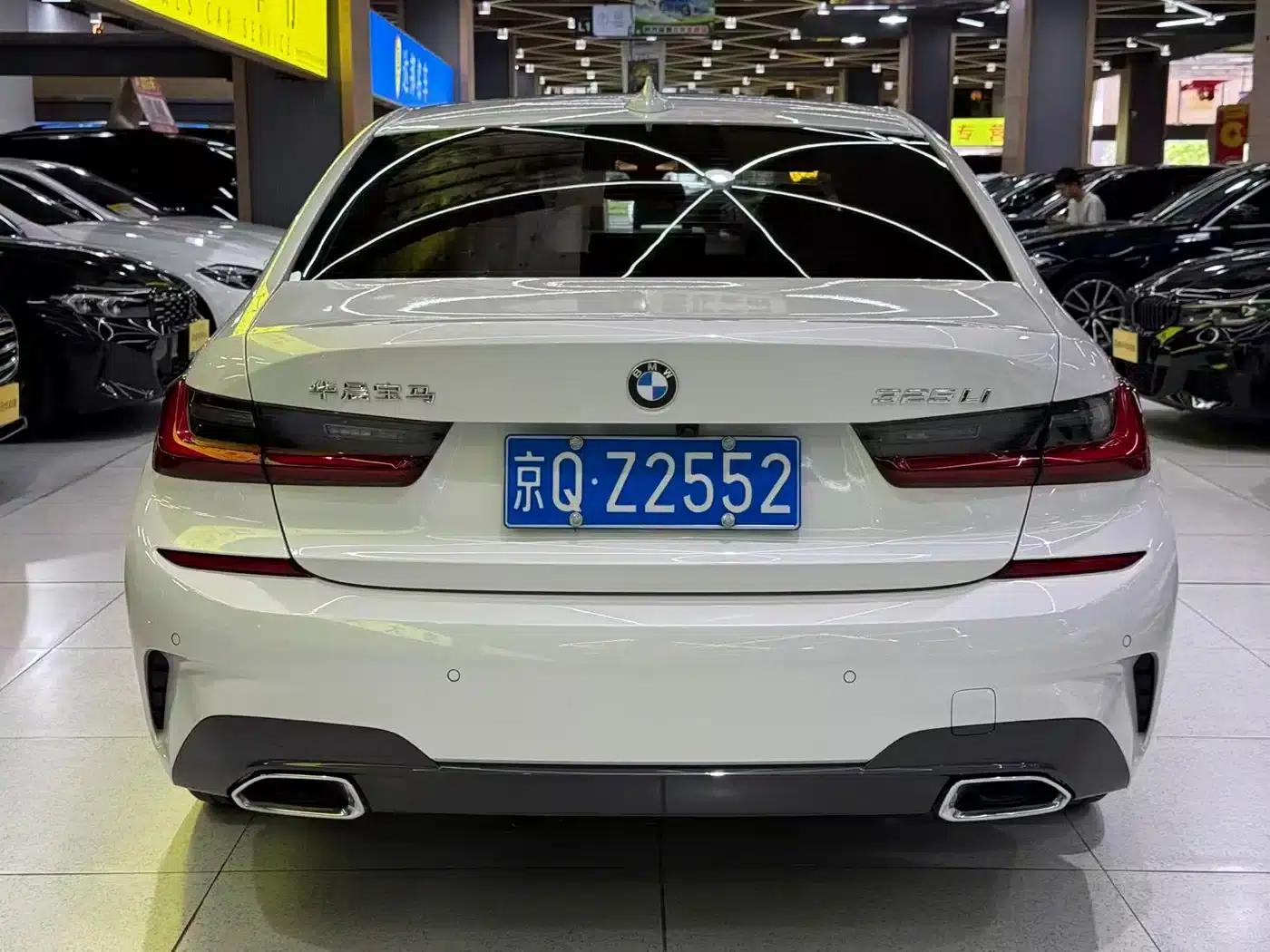 2022 BMW 3 Series 325Li M Sport Package — миниатюра 9
