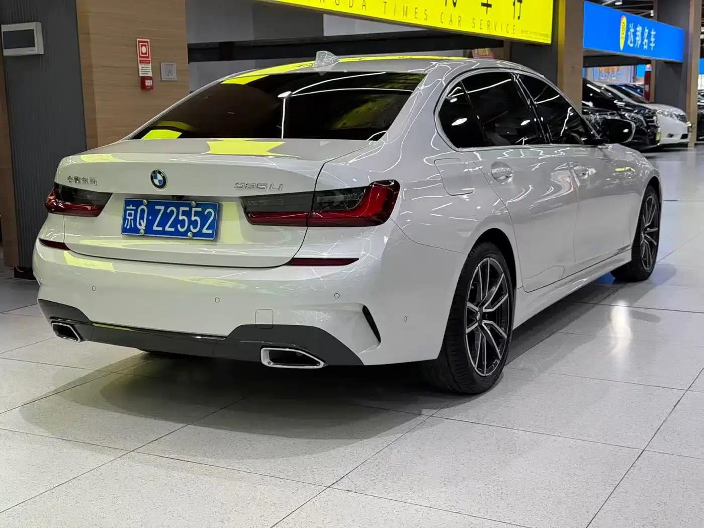 2022 BMW 3 Series 325Li M Sport Package — миниатюра 10