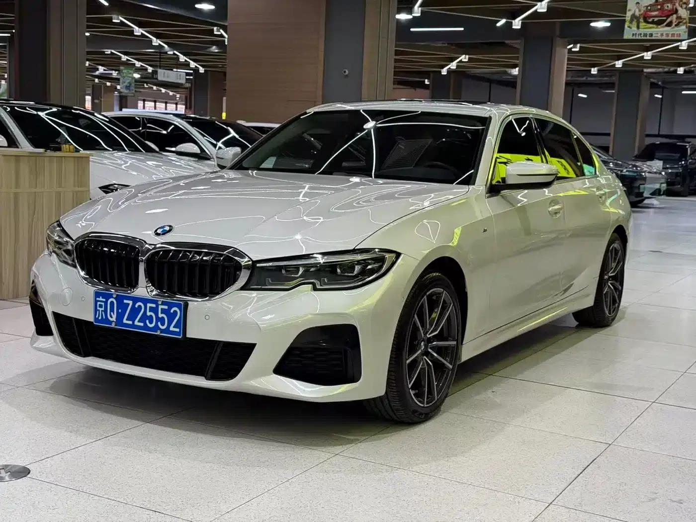 2022 BMW 3 Series 325Li M Sport Package — миниатюра 1