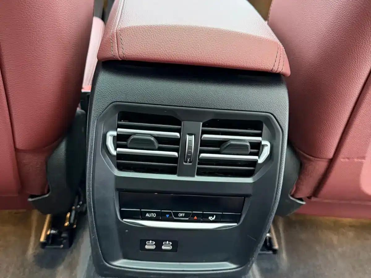 2023 BMW 3 Series 320Li M Sport Package — миниатюра 17
