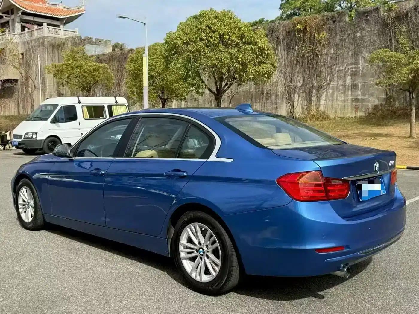 BMW 3 Series 2013 320i Fashion Edition — миниатюра 4